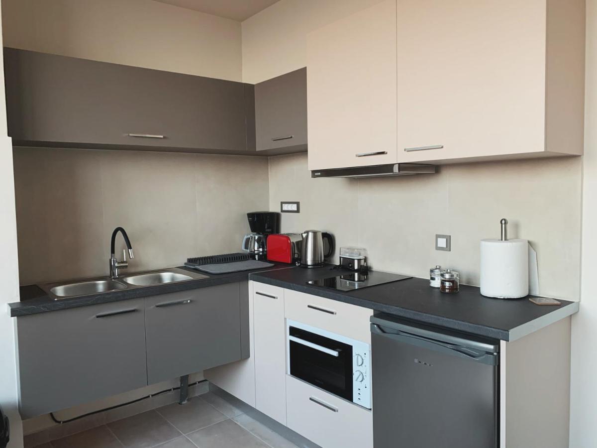 King Crimson Luxury Apartments Marathokefala Bagian luar foto
